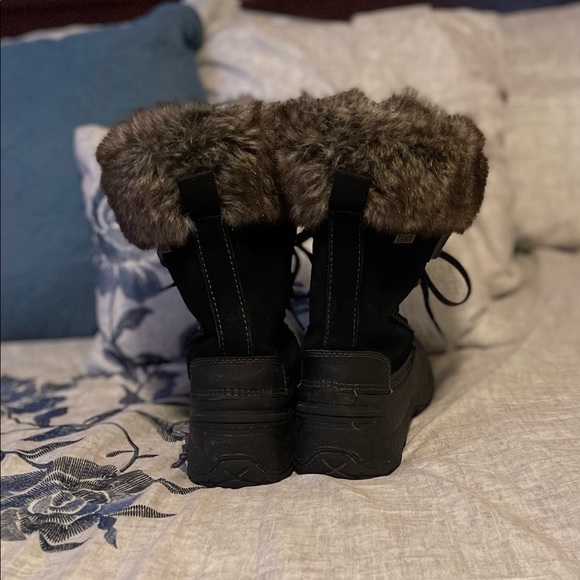 Khombu snow boots Size 8 - Picture 2 of 6